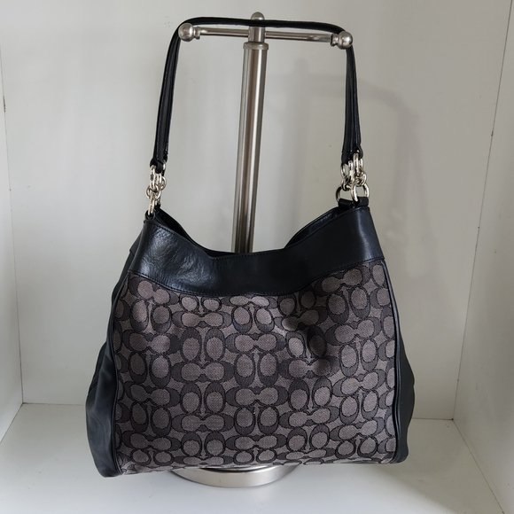 Coach Signature Jacquard/Black Leather Shoulder Bag - Picture 5 of 13